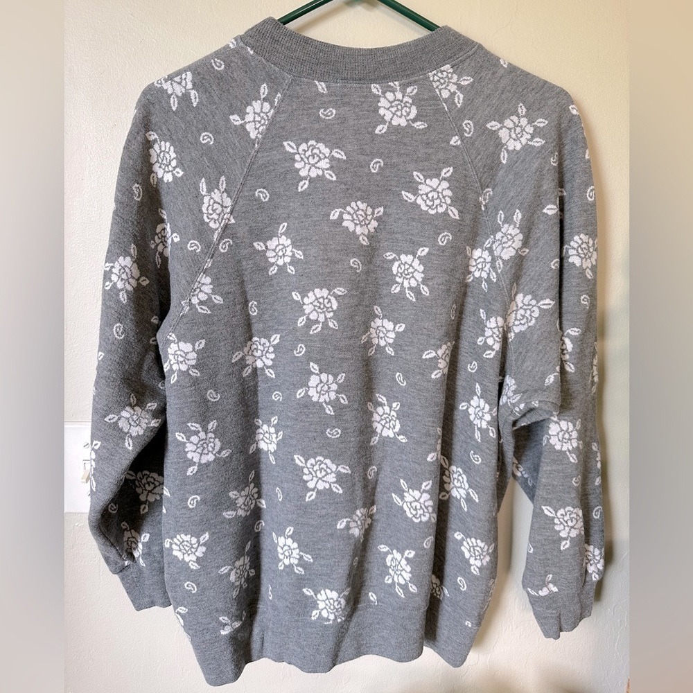 Vintage Ecobay Women’s Sweater EUC cute rose pattern - Picture 4 of 4